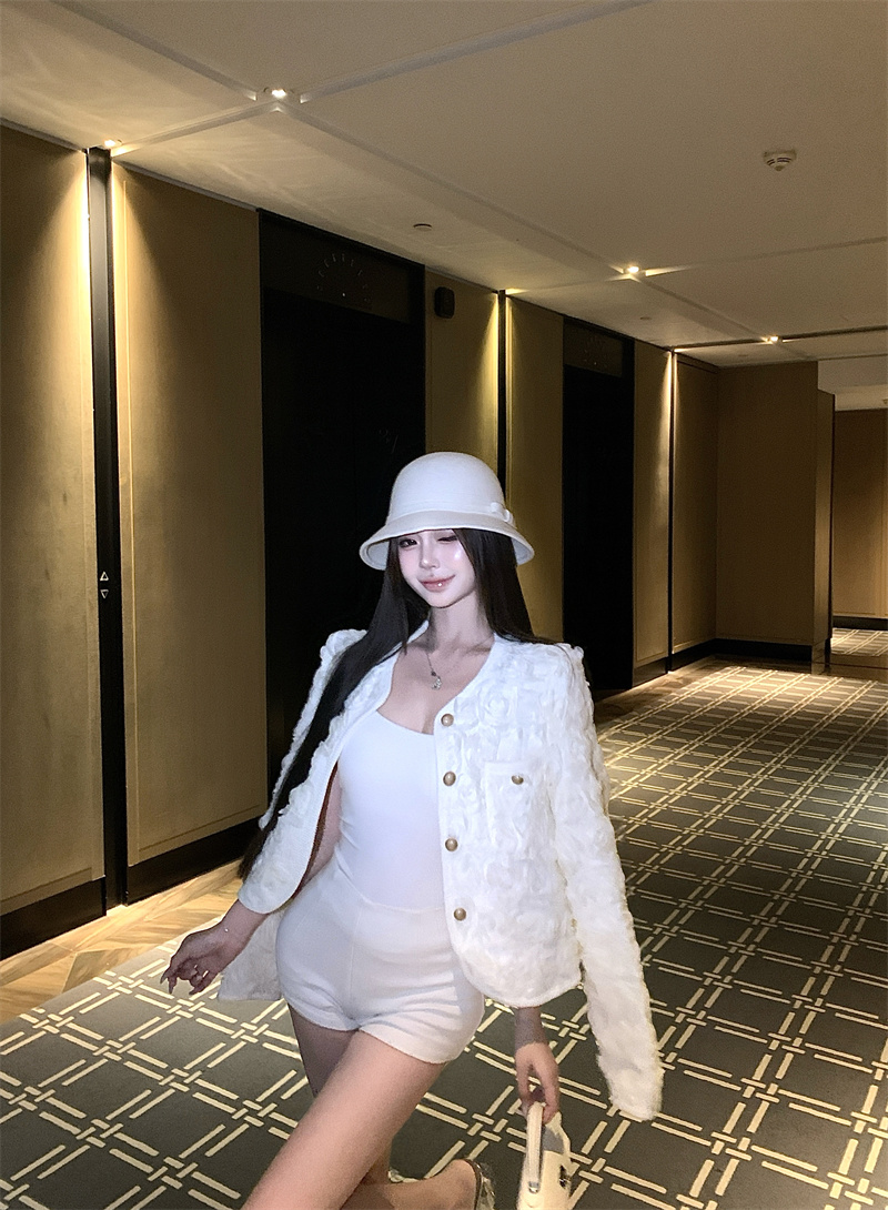 French Style Elegant Slim Fit Floral Short Jacket for Women - Image 3